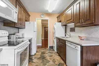 2 Claridge Dr #1NE, Verona, NJ 07044 - Photo 7