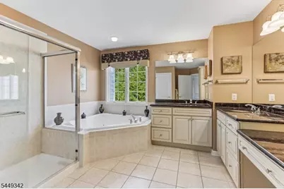 62 Hickory Hill Blvd #2001, Totowa, NJ 07512 - Photo 3