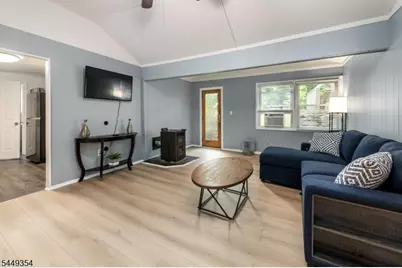 35 Bayonne Dr, West Milford, NJ 07421 - Photo 5