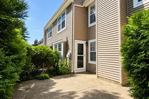100 Wisbech Pl, Franklin Township, NJ 08873 - Photo 7
