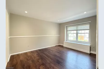 100 Wisbech Pl, Franklin Township, NJ 08873 - Photo 5