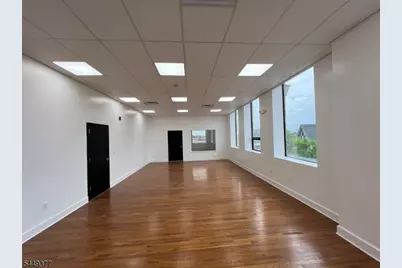 407 39th St, Union City, NJ 07087 - Photo 3