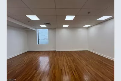 407 39th St, Union City, NJ 07087 - Photo 5