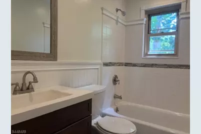 117 Treetop Ct #11, Bloomingdale, NJ 07403 - Photo 11
