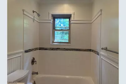 117 Treetop Ct #11, Bloomingdale, NJ 07403 - Photo 3