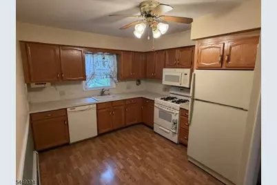 937 Douglas Terrace, Union Township, NJ 07083 - Photo 7