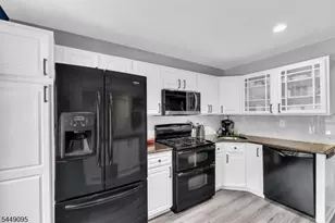 15 Spruce Terrace, Mount Arlington, NJ 07856 - Photo 5