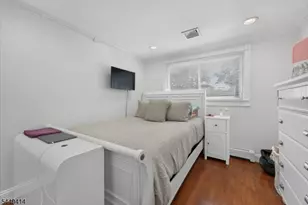26 Cedar Dr, Rochelle Park Township, NJ 07662 - Photo 13