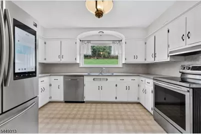 85 Ann St, Dover, NJ 07801 - Photo 11