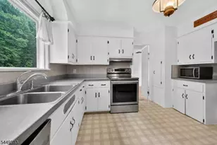 85 Ann St, Dover, NJ 07801 - Photo 13