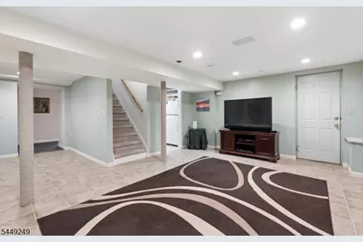56 Chesapeake Ave, Parsippany, NJ 07034 - Photo 35