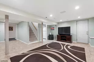 56 Chesapeake Ave, Parsippany, NJ 07034 - Photo 35