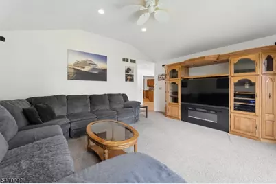 56 Chesapeake Ave, Parsippany, NJ 07034 - Photo 19