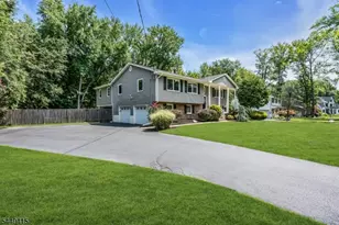 1245 Sunnyfield Ln, Scotch Plains Township, NJ 07076 - Photo 3