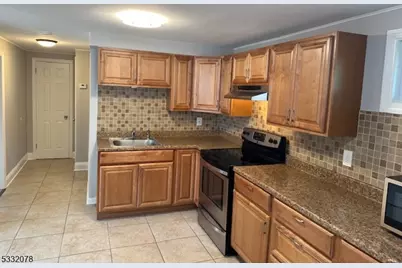 575 Rogers Dr, Roxbury Township, NJ 07850 - Photo 7