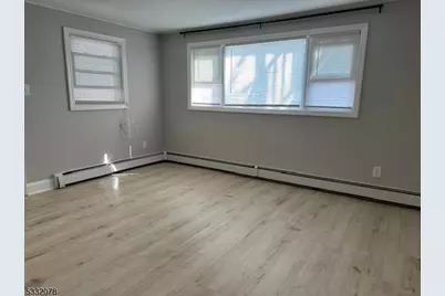 575 Rogers Dr, Roxbury Township, NJ 07850 - Photo 3