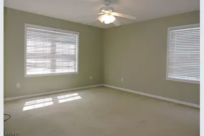 8 Entrance Ave, Morristown, NJ 07960 - Photo 7