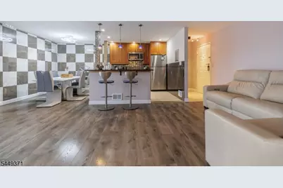 1190 W St George C31C031 #C 31, Linden, NJ 07036 - Photo 3
