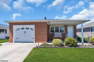 15 Capri Ct, Berkeley Township, NJ 08757 - Photo 1