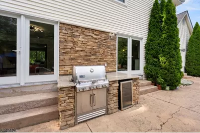 1 Layton Ct, Hillsborough Township, NJ 08844 - Photo 3