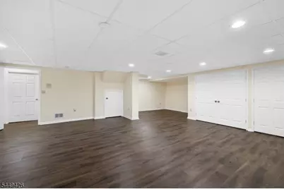 1 Layton Ct, Hillsborough Township, NJ 08844 - Photo 31