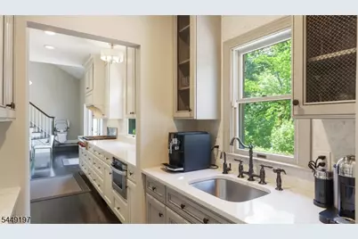 16 Chesterfield Dr, Warren Township, NJ 07059 - Photo 13