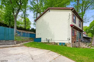 19 E Shore Rd, Jefferson Township, NJ 07849 - Photo 11