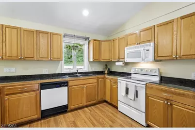 523 W Hill Rd, Lebanon Township, NJ 08826 - Photo 19