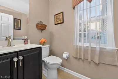 24 Lauren Ln, Lopatcong Township, NJ 08865 - Photo 15