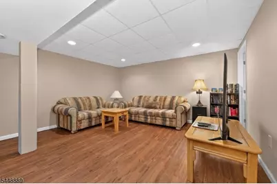 24 Lauren Ln, Lopatcong Township, NJ 08865 - Photo 29
