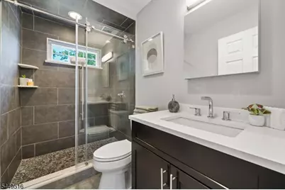 160 Harrington Rd, Clifton, NJ 07012 - Photo 21