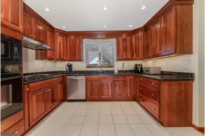 120 Allerton Rd, Clinton Township, NJ 08801 - Photo 5