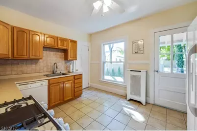 8 Oak Grove Rd #2, Caldwell, NJ 07006 - Photo 7
