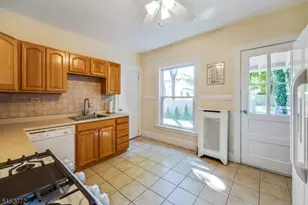 8 Oak Grove Rd, Caldwell, NJ 07006 - Photo 7
