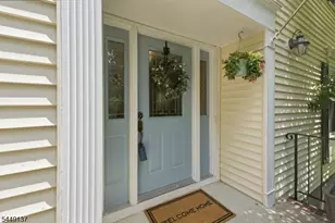 2 Powhatatan Way, Mount Olive, NJ 07840 - Photo 5