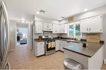 2 Powhatatan Way, Mount Olive, NJ 07840 - Photo 15