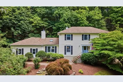 2 Powhatatan Way, Mount Olive, NJ 07840 - Photo 1