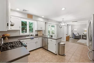 2 Powhatatan Way, Mount Olive, NJ 07840 - Photo 17
