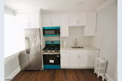 56 Hobart Pl, Clifton, NJ 07011 - Photo 5
