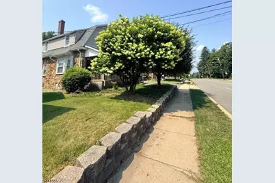 201 Eagle Rock Ave #2, Roseland, NJ 07068 - Photo 3