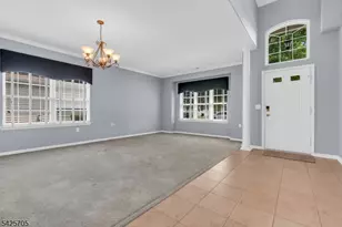 25 Daulton Dr, Franklin Township, NJ 08873 - Photo 9