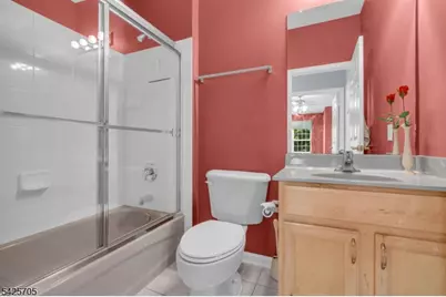 25 Daulton Dr, Franklin Township, NJ 08873 - Photo 23