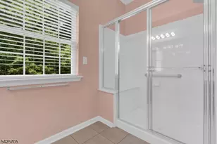 25 Daulton Dr, Franklin Township, NJ 08873 - Photo 33