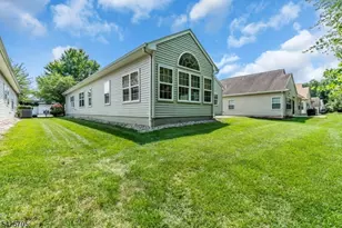 25 Daulton Dr, Franklin Township, NJ 08873 - Photo 39