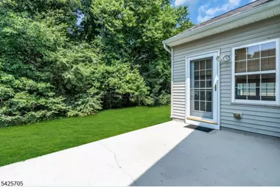 25 Daulton Dr, Franklin Township, NJ 08873 - Photo 43