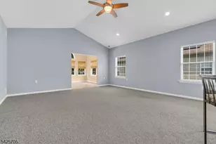25 Daulton Dr, Franklin Township, NJ 08873 - Photo 19