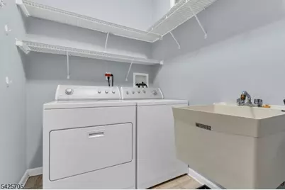 25 Daulton Dr, Franklin Township, NJ 08873 - Photo 13