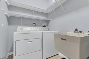 25 Daulton Dr, Franklin Township, NJ 08873 - Photo 13