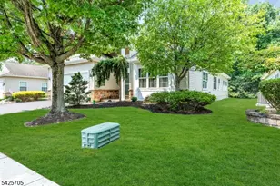 25 Daulton Dr, Franklin Township, NJ 08873 - Photo 5