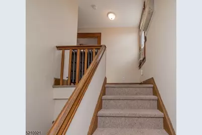 81 Savoy Pl, Prospect Park, NJ 07508 - Photo 3